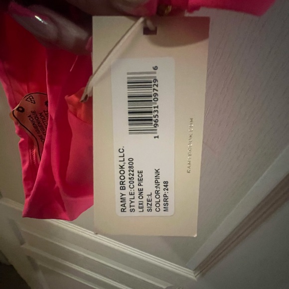 Lexi Ramy Brook - Picture 4 of 4